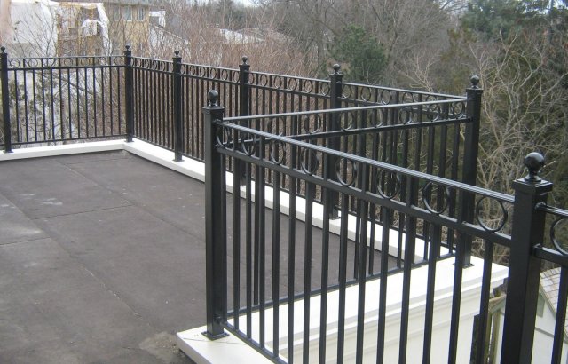 http://www.ironartinc.com/wp-content/gallery/railings/iron-art-railings-06.jpg