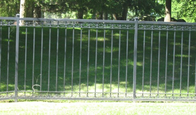 iron-art-fences-04.jpg