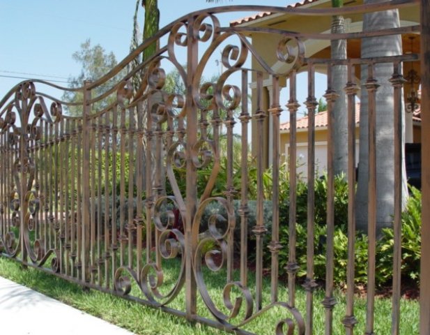 iron-art-fences-07.jpg